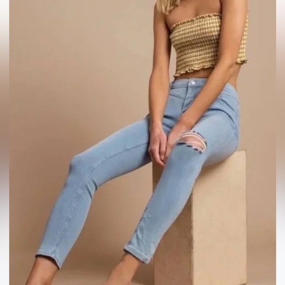 Free People Denim - Free People Mara Skinny Jeans Light Wash Distressed Knee Size 25 Ankle